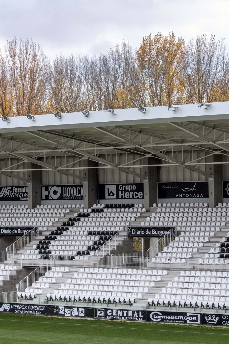 “El Plantío”足球场丨西班牙布尔戈斯-35