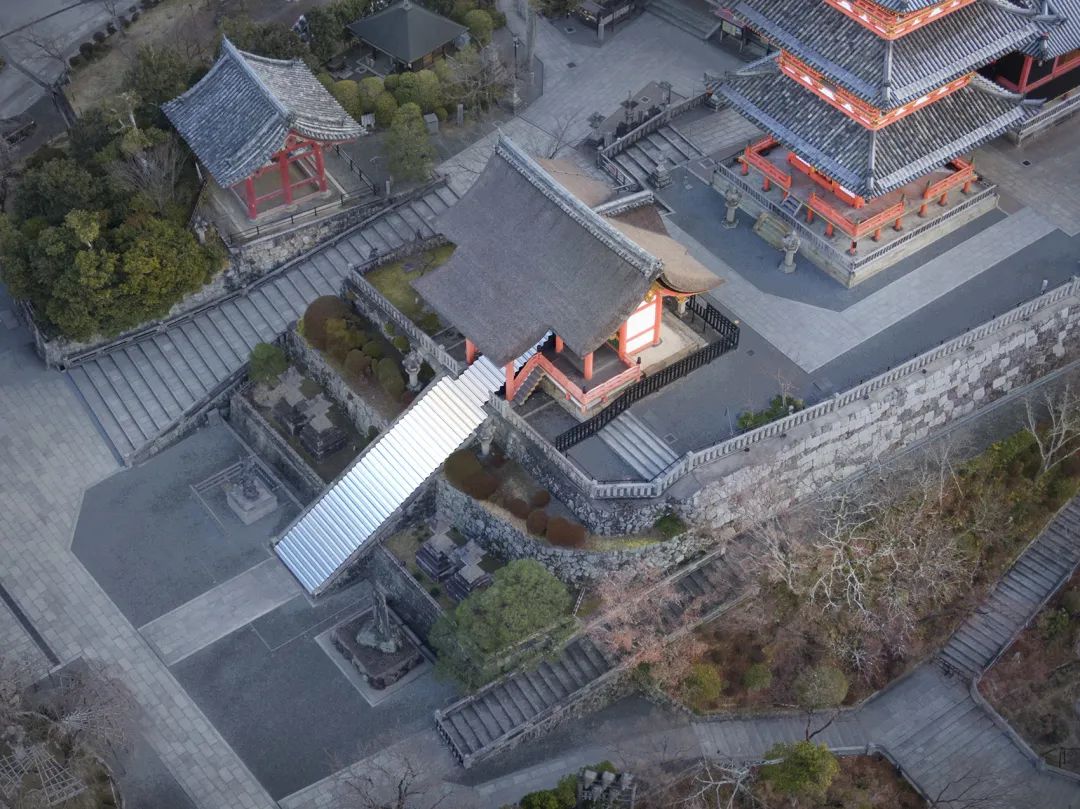 清水寺阶梯上的天空 · nendo 的镜面艺术装置丨日本京都-34