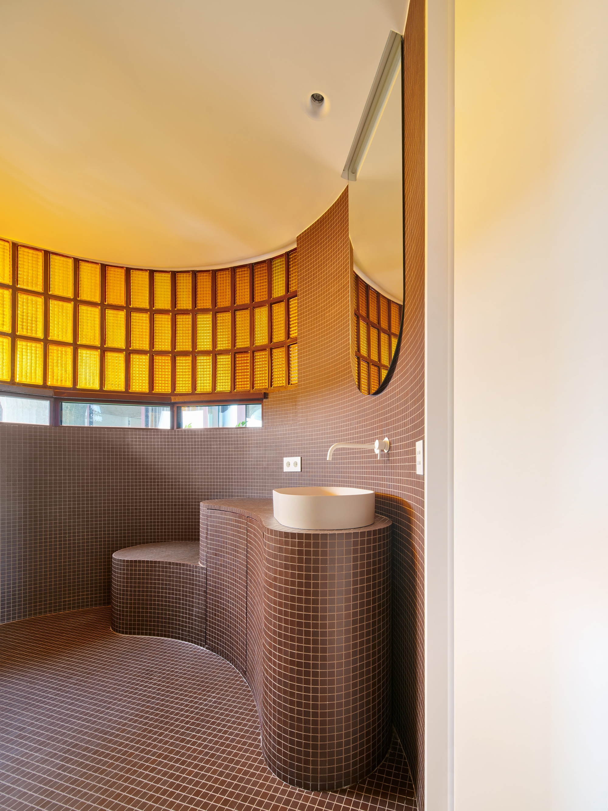 Remodeling and Rethinking White Towers / STUDIO.NOJU-43