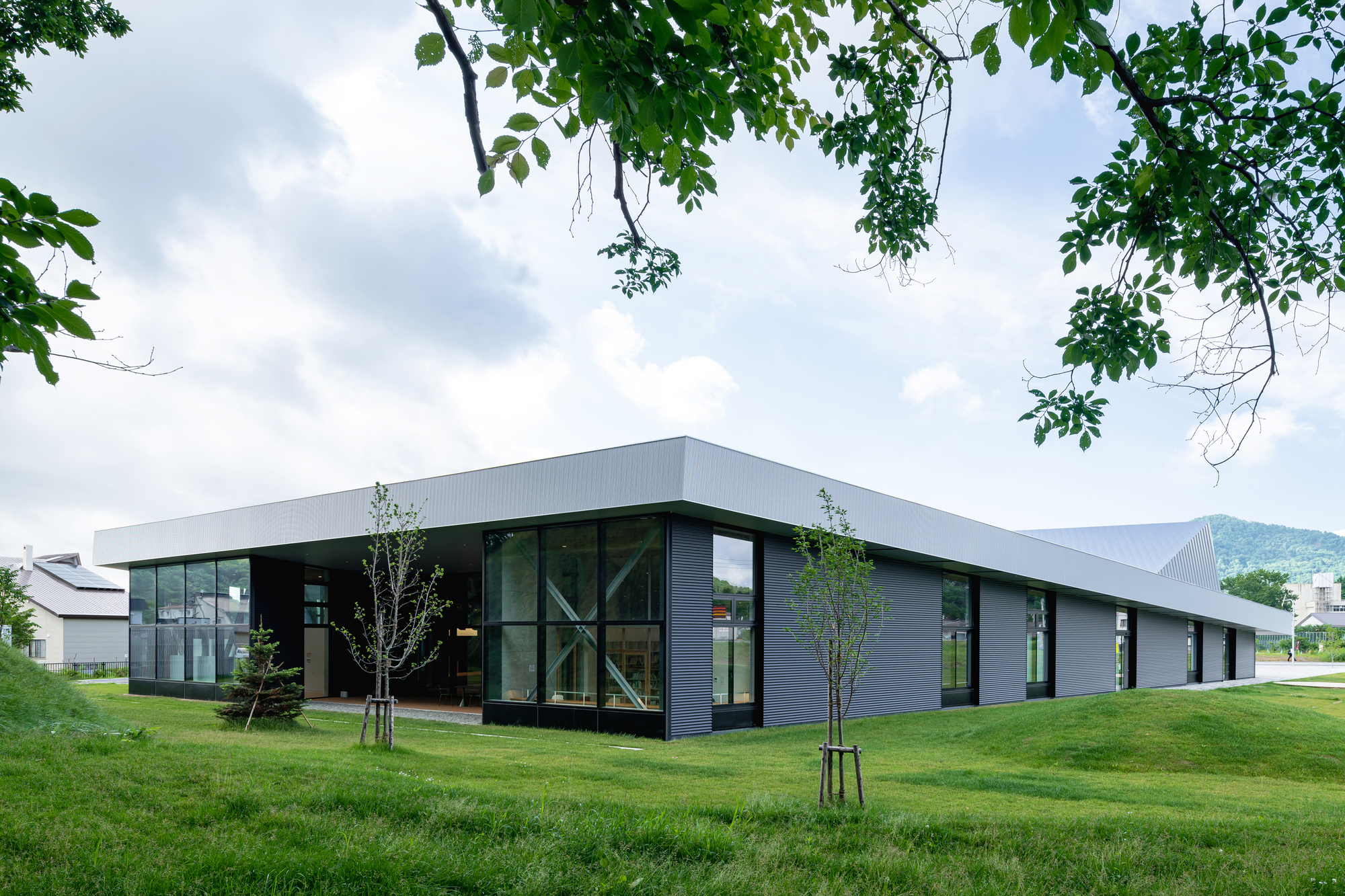 Yubari City Community Base Complex RESTA / Atelier BNK-29