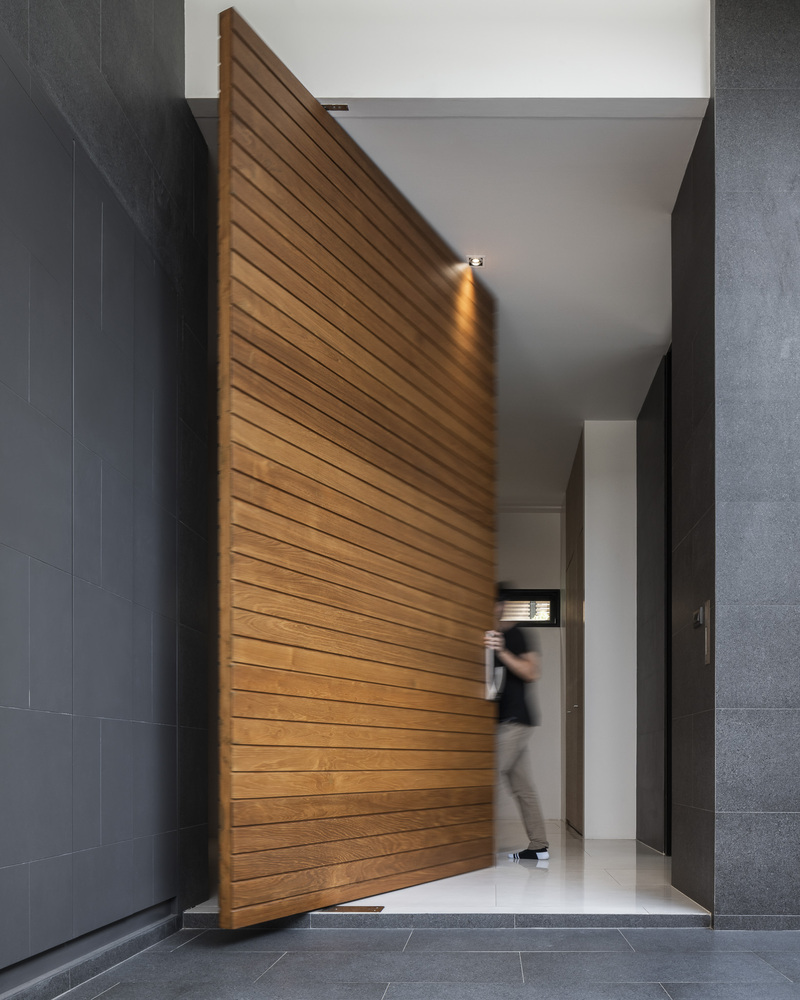 曼谷 898 平方米四口之家，多功能空间与温暖氛围的完美结合-45