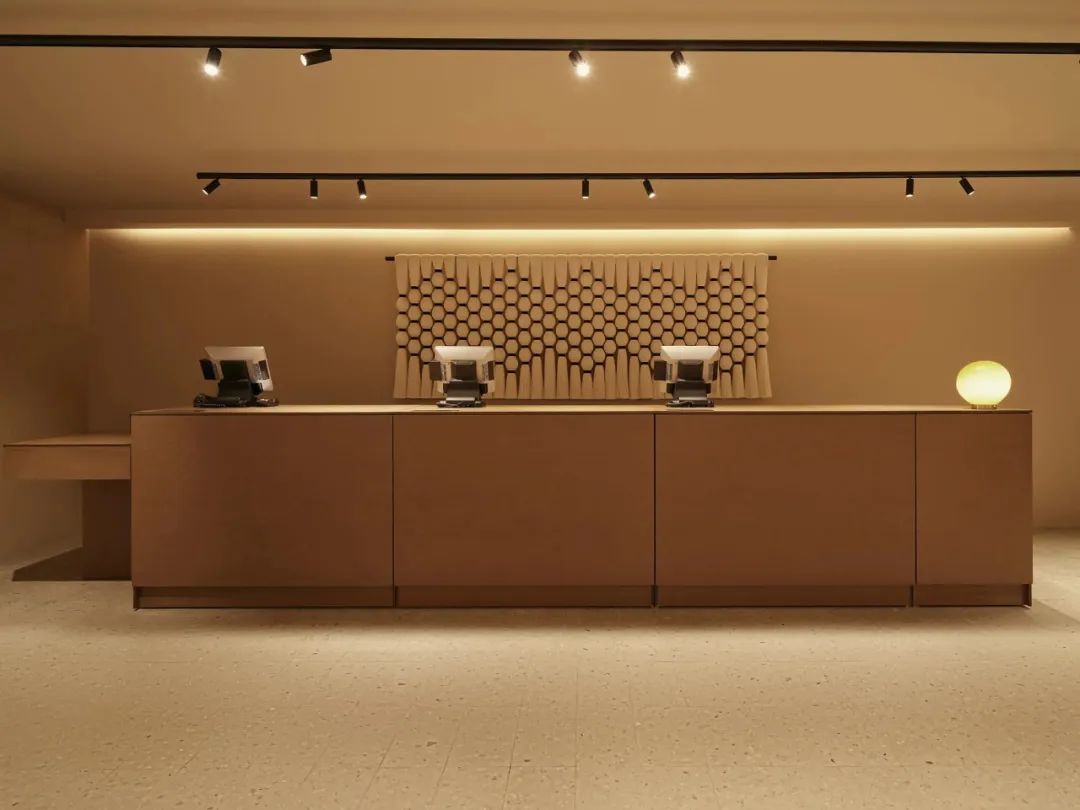 COS 墨西哥旗舰店丨波兰丨COS 内部团队-10