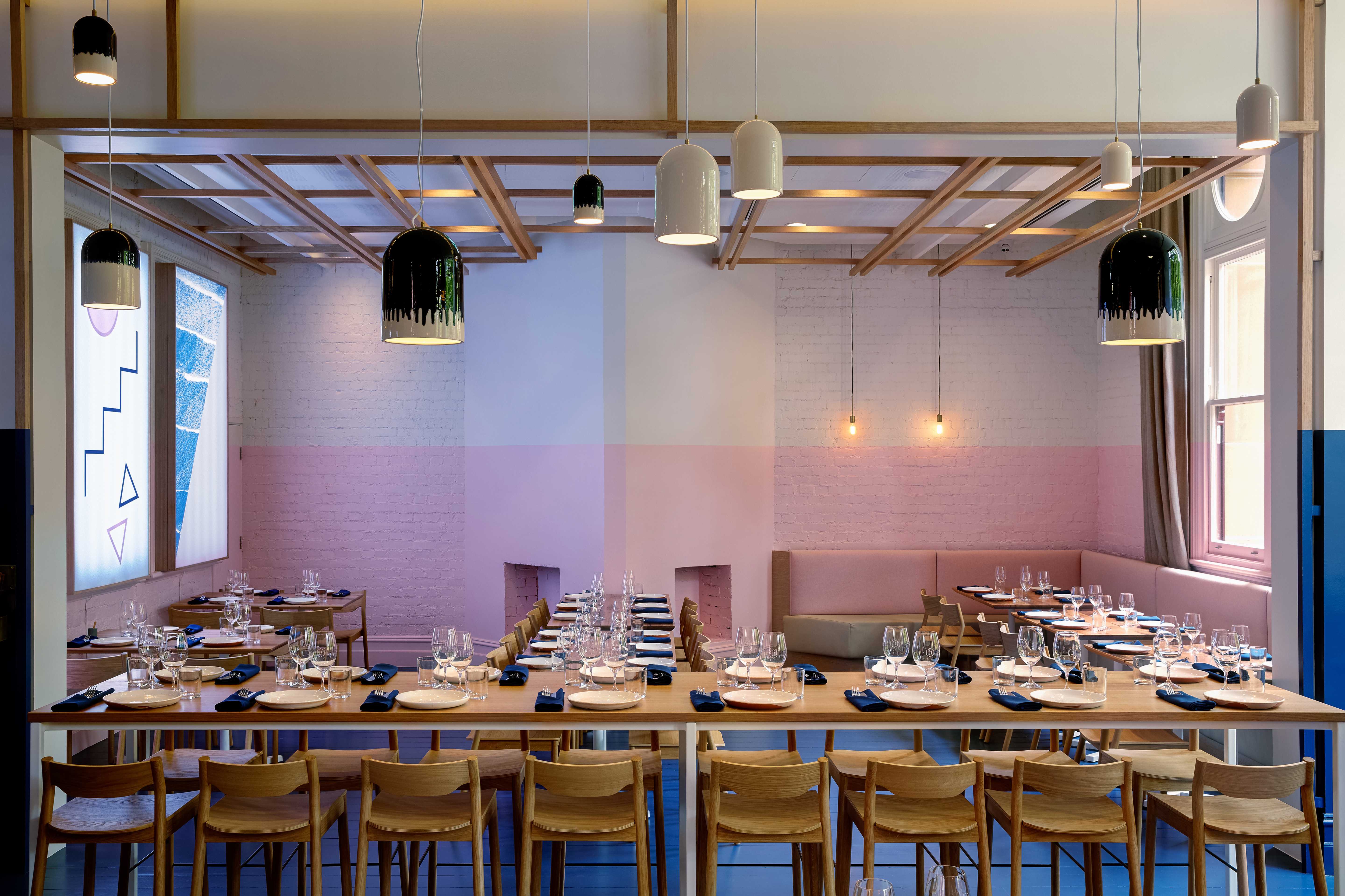 一级空间 | 明亮粉蓝的餐厅设计-6