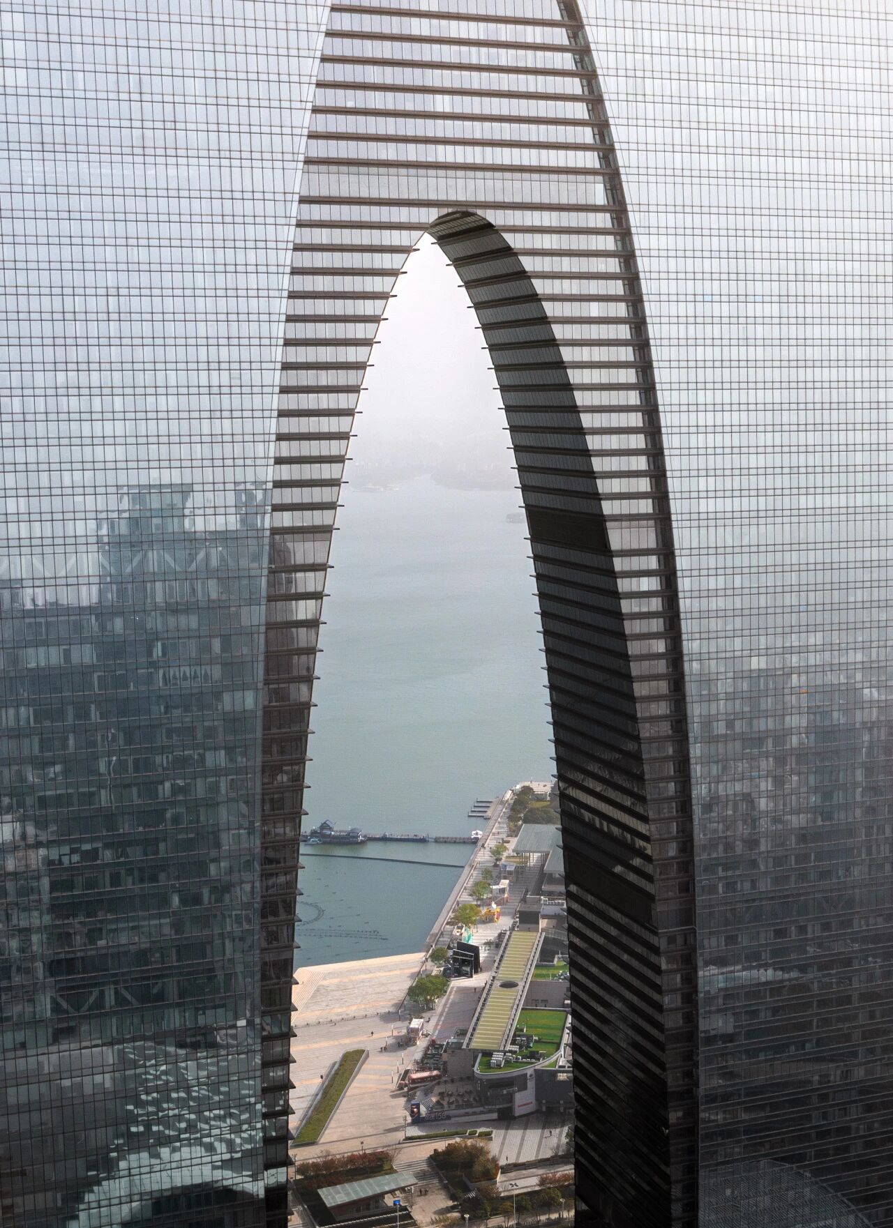 Whatever 咖啡苏州湖滨新天地店丨中国苏州丨平介设计-23