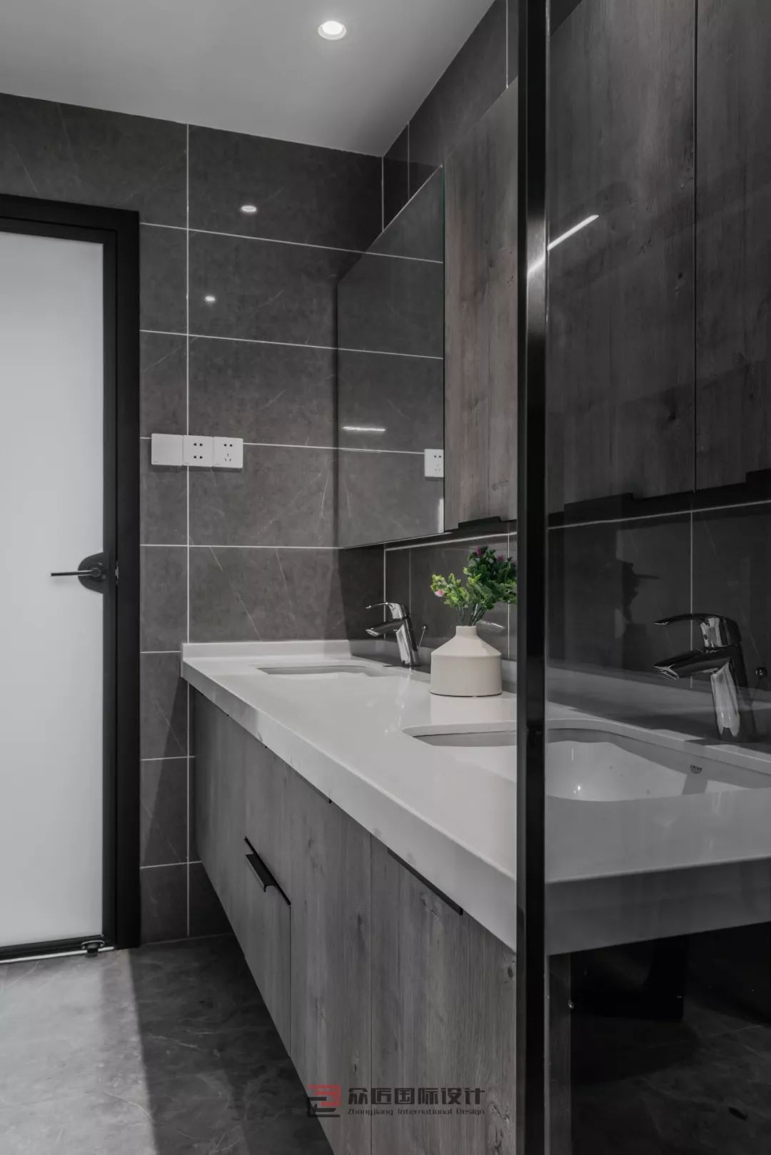 现代黑白灰格调的格林花园 120㎡设计-54