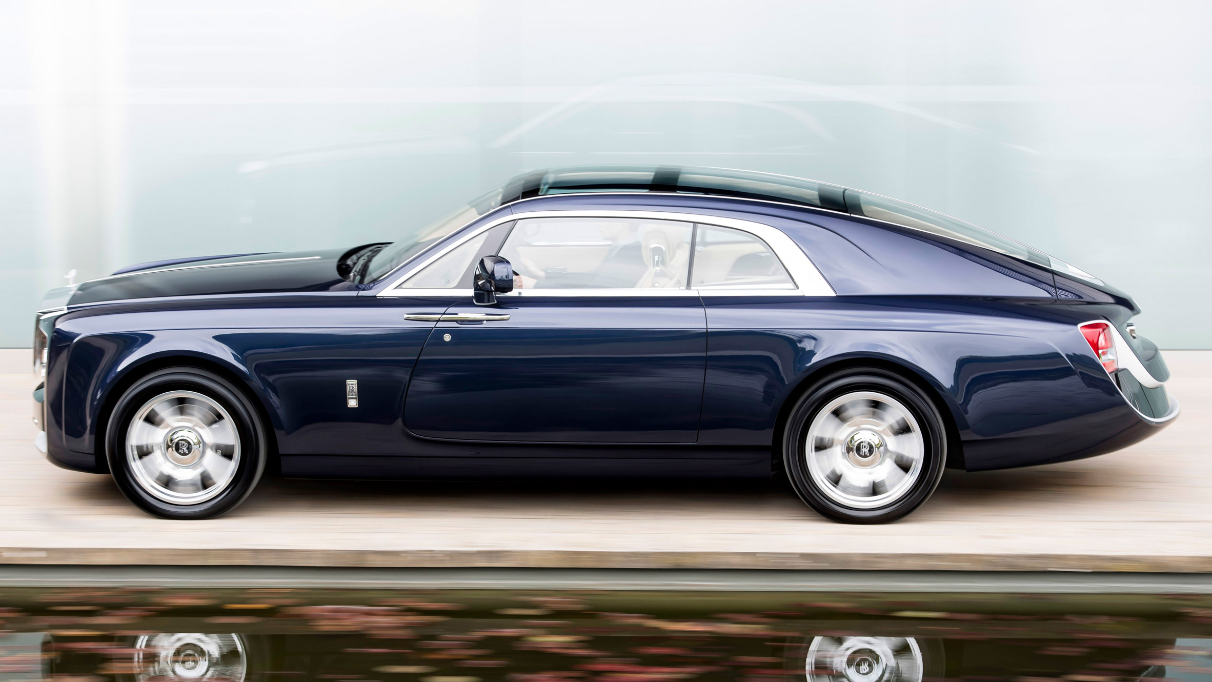 Rolls-Royce unveils bespoke Sweptail car worth $13,000,000-0