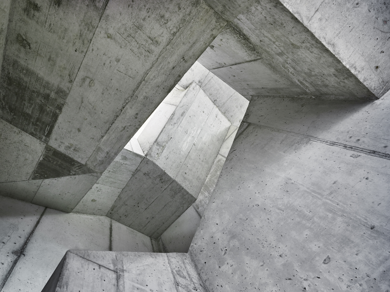 和谐雕塑般的瑞士住宅设计-32