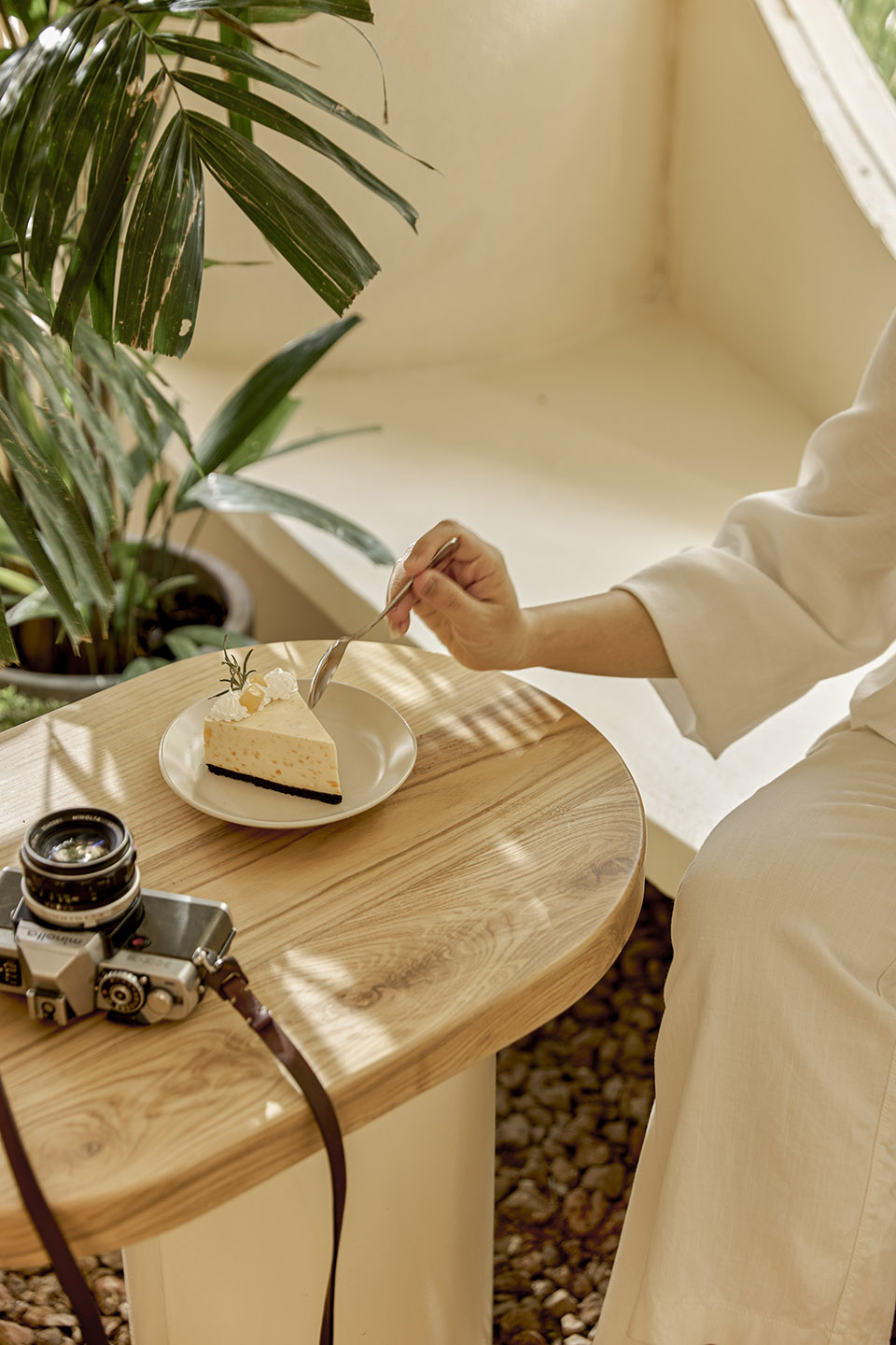 September 咖啡厅 2 号店丨越南胡志明市丨Red5studio + Ben Decor-84