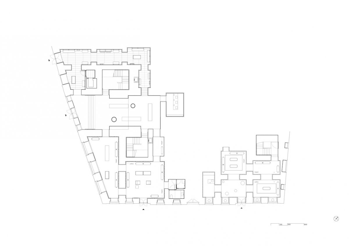 Valentino罗马旗舰店-32