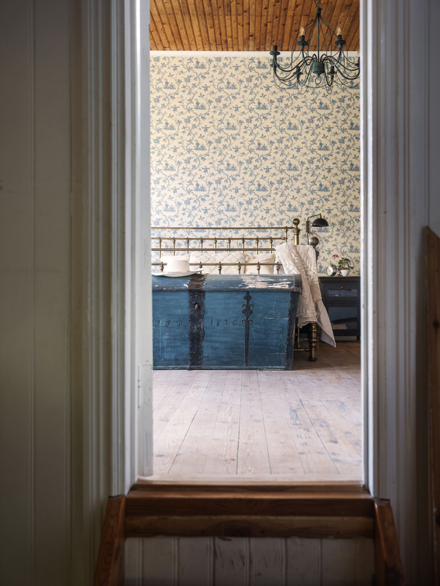 瑞典老村校改造的大型明亮别墅-42