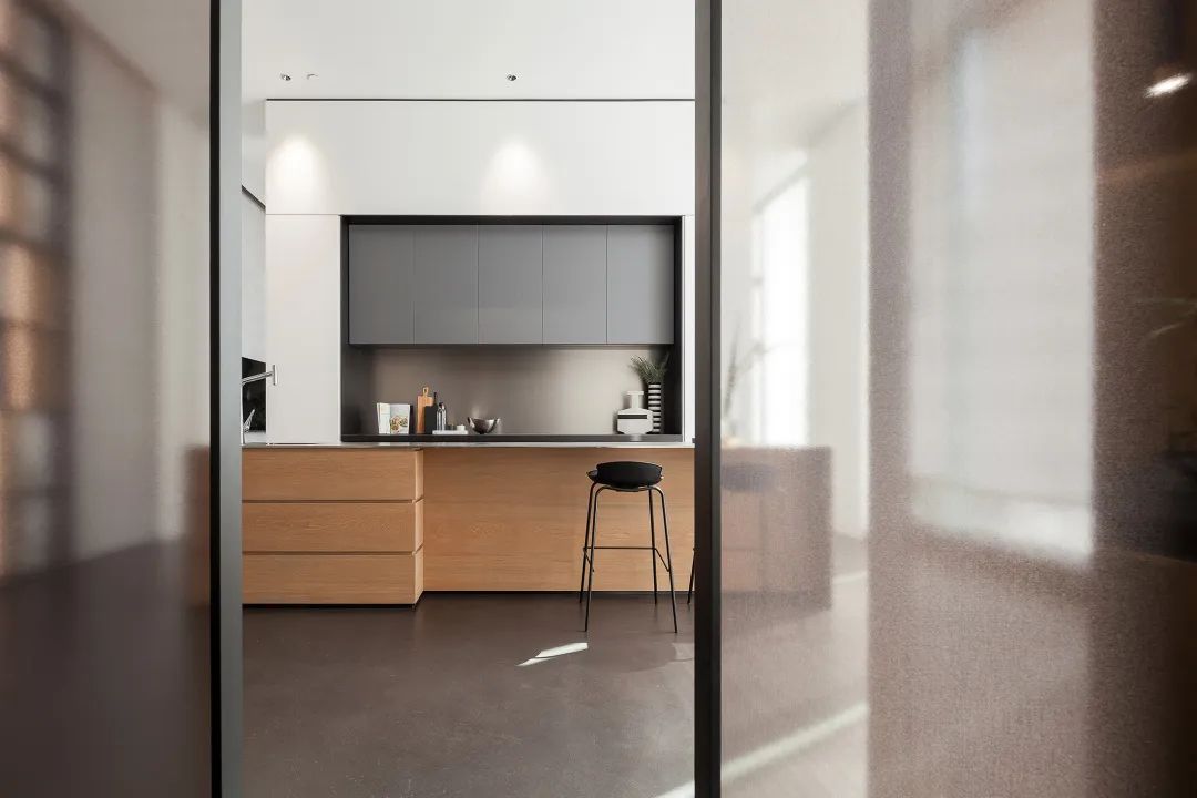 厦门 RAVA 旗舰店 | 现代简约美学空间-52