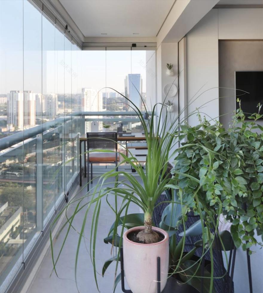 巴西 Vila Cruzeiro 公寓 | 木质温馨设计,城市景观与舒适家居的完美融合-7