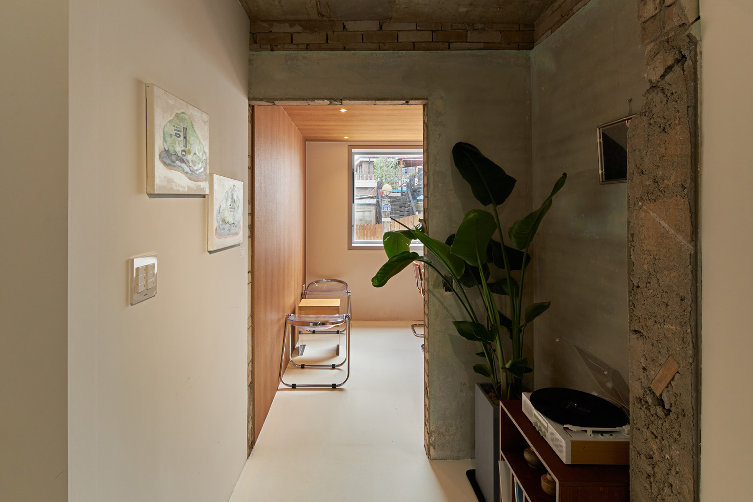 29°C 的温暖 | 木质氛围的咖啡厅设计-12