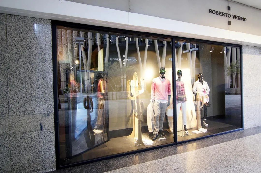 异乡夜色 · 小店的千姿百态丨黄兴国-12