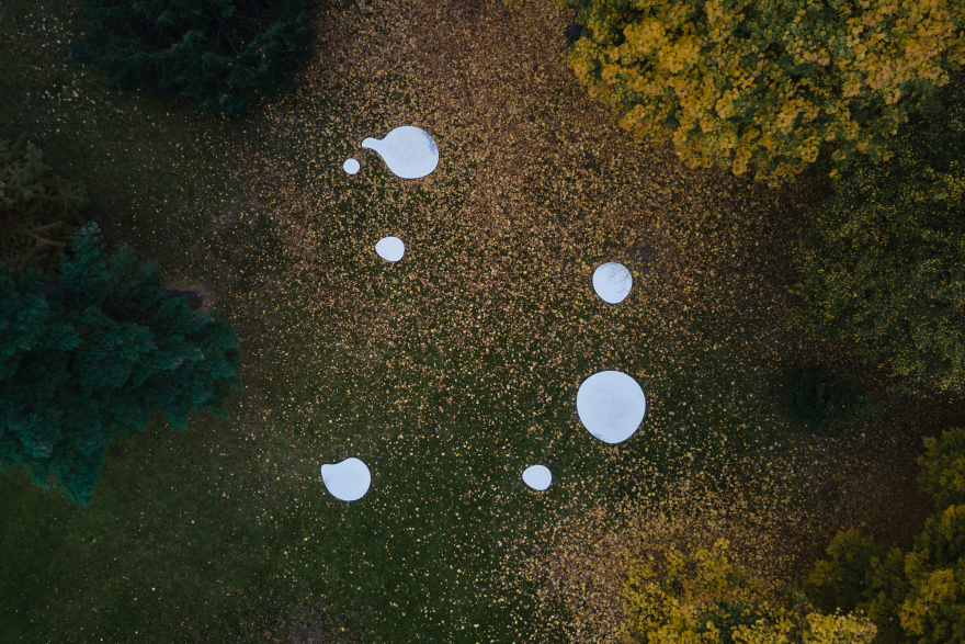 Mirrors of Zlín Installation / Loom on the Moon-10