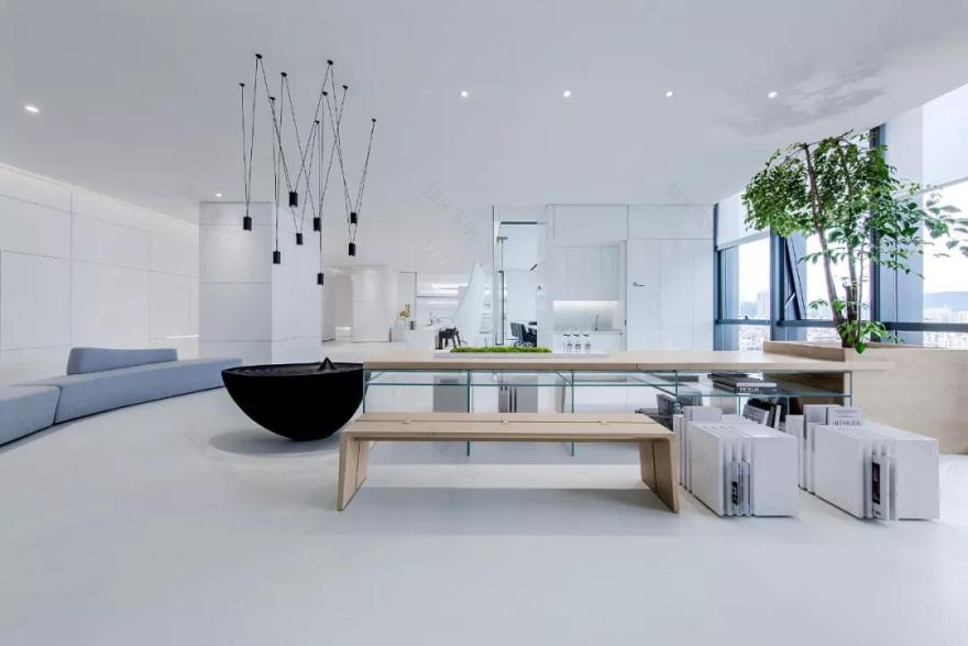 极简白,如何打造前卫艺术的国际办公-11