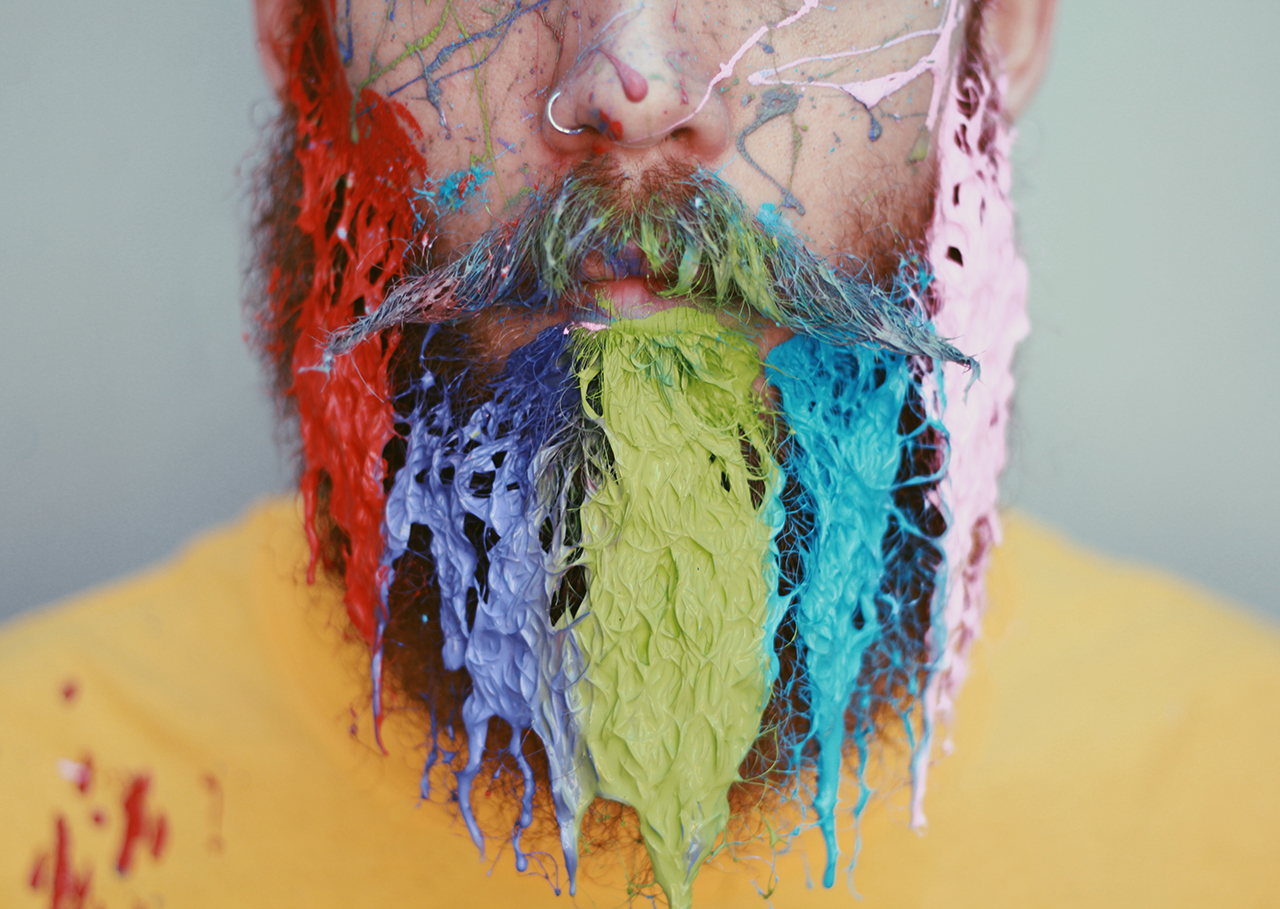 创意闪耀,同性胡须装饰的艺术-9