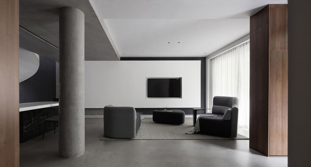 南京 220m²极简别墅 | 旧屋新生,自然光影与空间对话-2