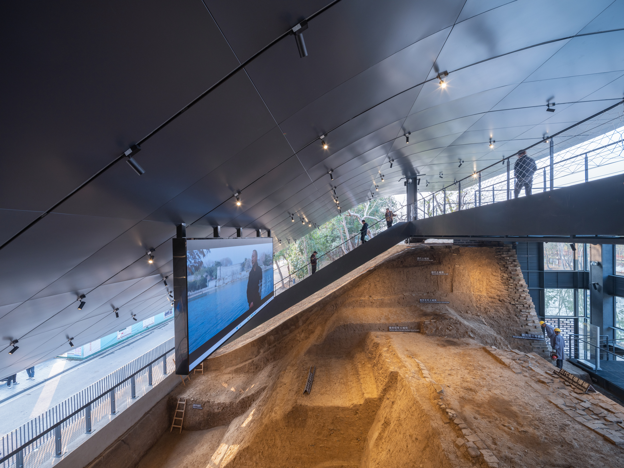 Jingzhou City Wall Archaeological Site Exhibition Pavilion / Qing Studio-28