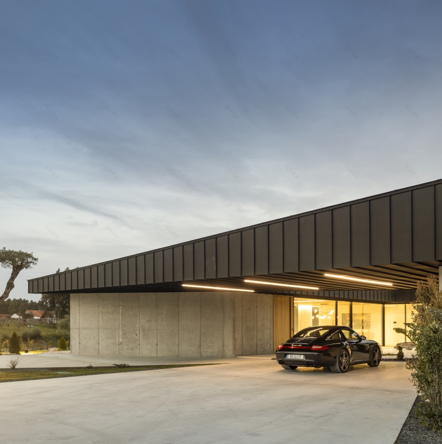 格兰德马里尼亚之家丨葡萄牙丨Contaminar Arquitectos-32