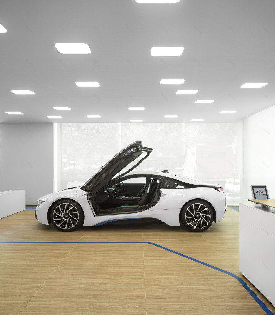 BMW i City Sales Outlet · 神秘动感白膜展示空间-16