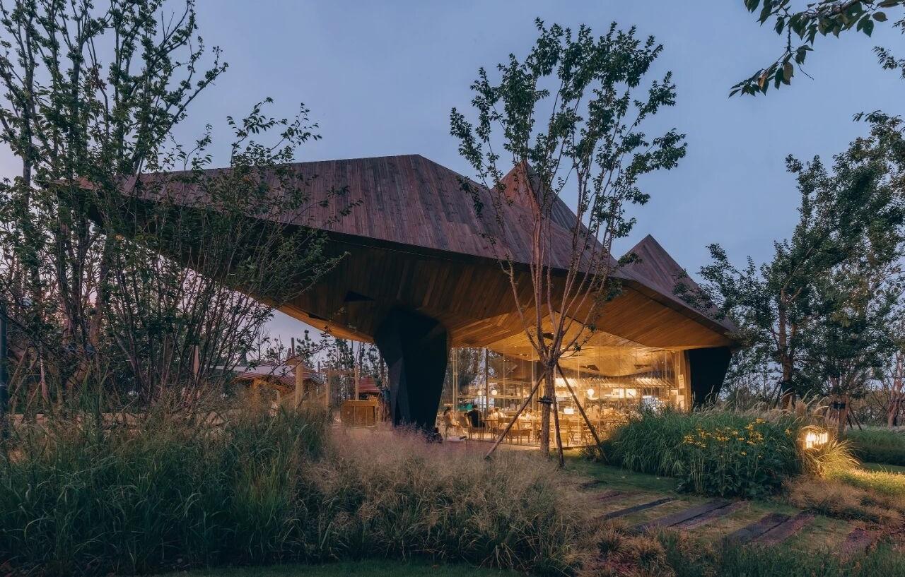 武汉麓客岛餐厅（勇者小屋）丨中国武汉丨大料建筑（刘阳,徐丹,胡祎伟）等-1