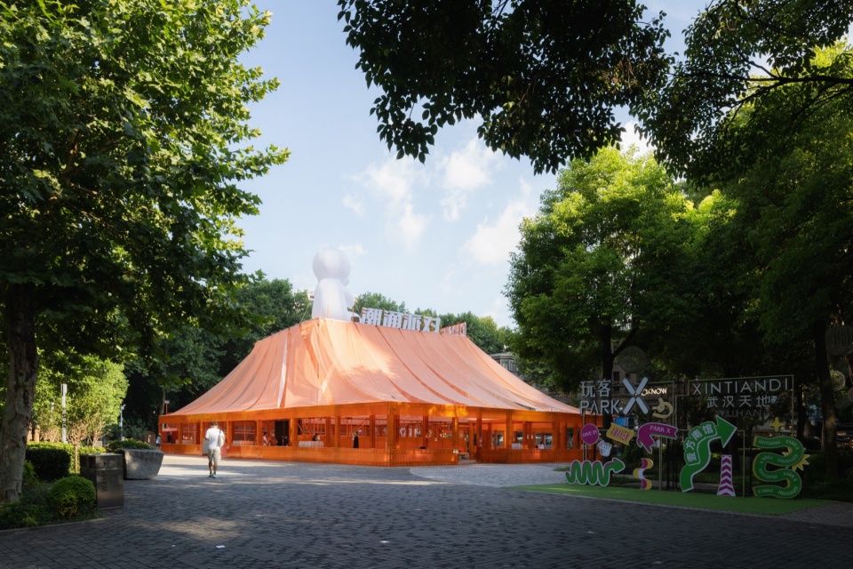 武汉天地“DIVE IN SUMMER 潮涌派对”丨中国武汉丨UAO 瑞拓设计-19