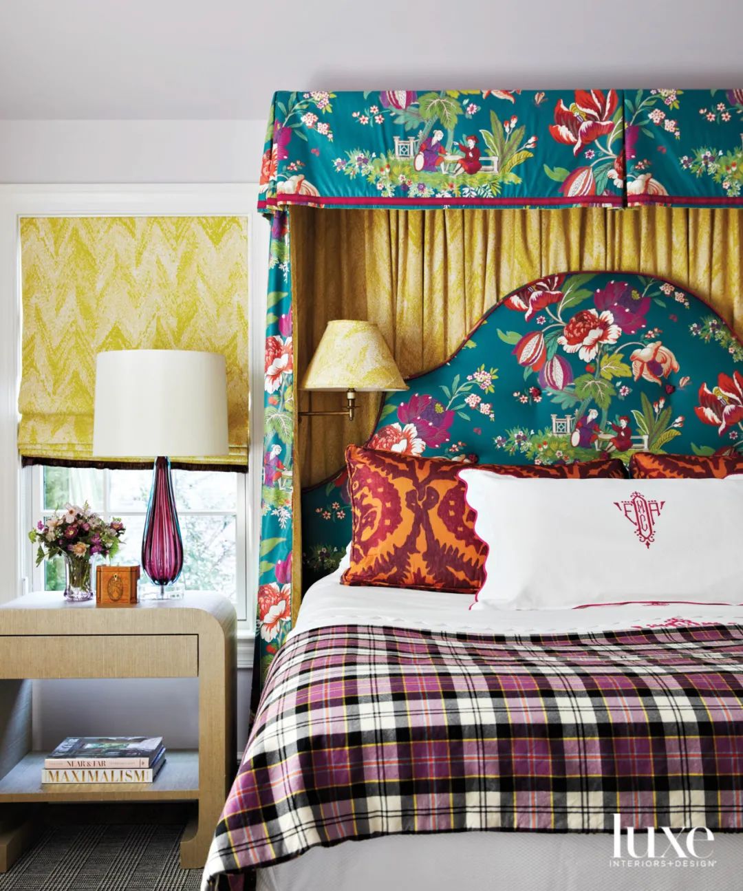 Hickory Chair — 畅游色彩的奢华住宅-49