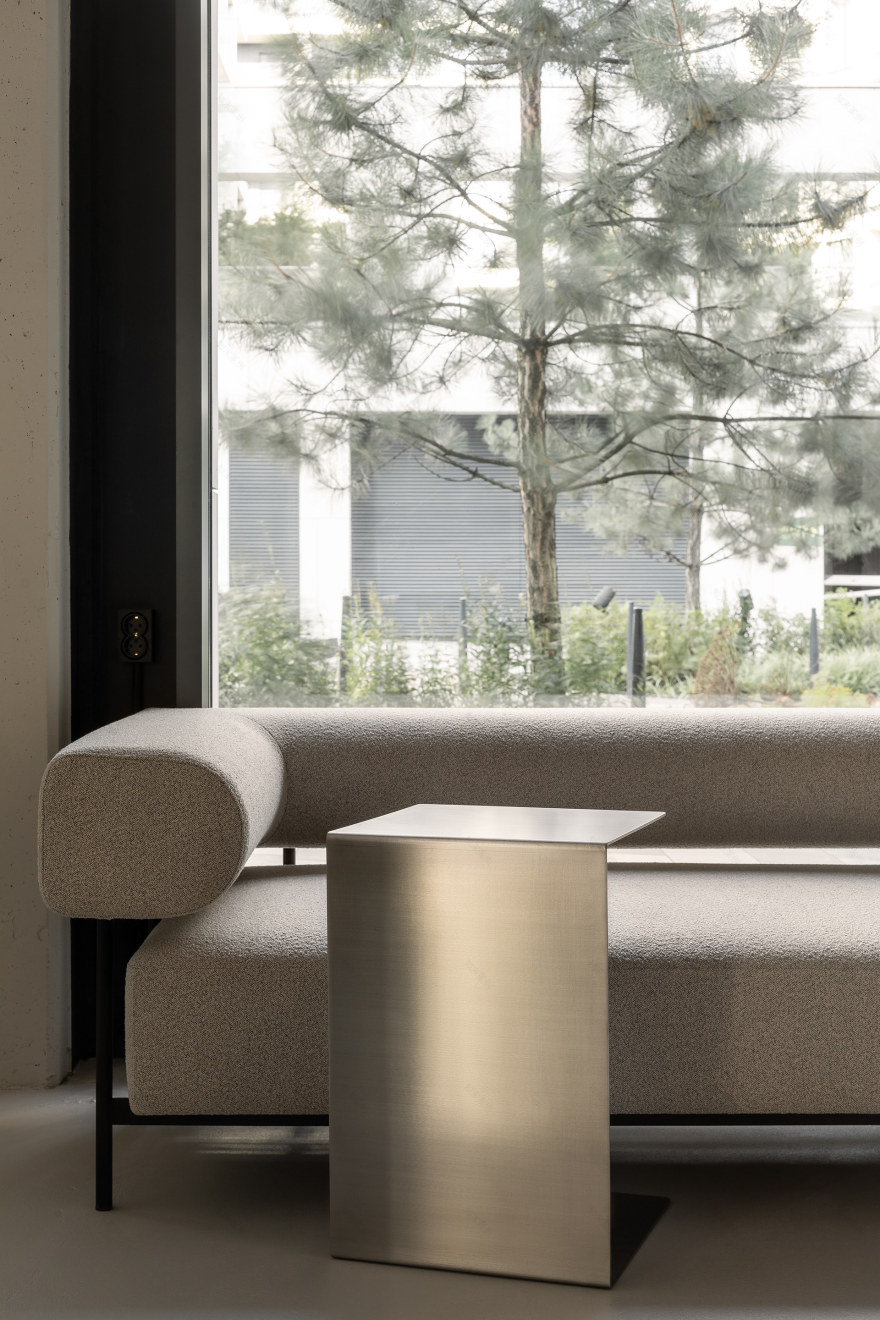 E·张力工作室(注:E推测为特定指代,tension常见意为张力 ,atelier意为工作室 ,具体需结合实际情况确定) 丨乌克兰基辅-29