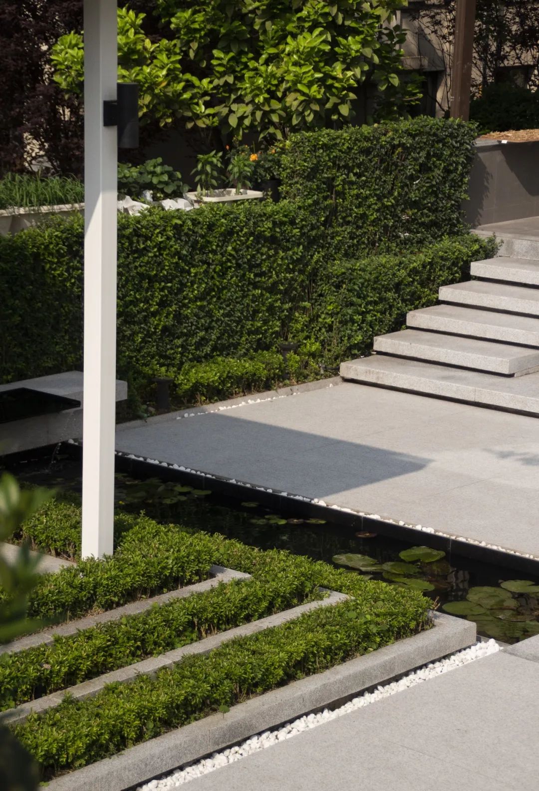 嘉陵江畔的「叠级线条」庭院丨MUSO 设计-47