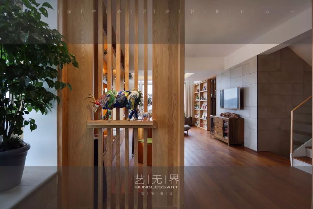 香蜜湖错层之家 | 现代生活与传统关公的和谐融合-13