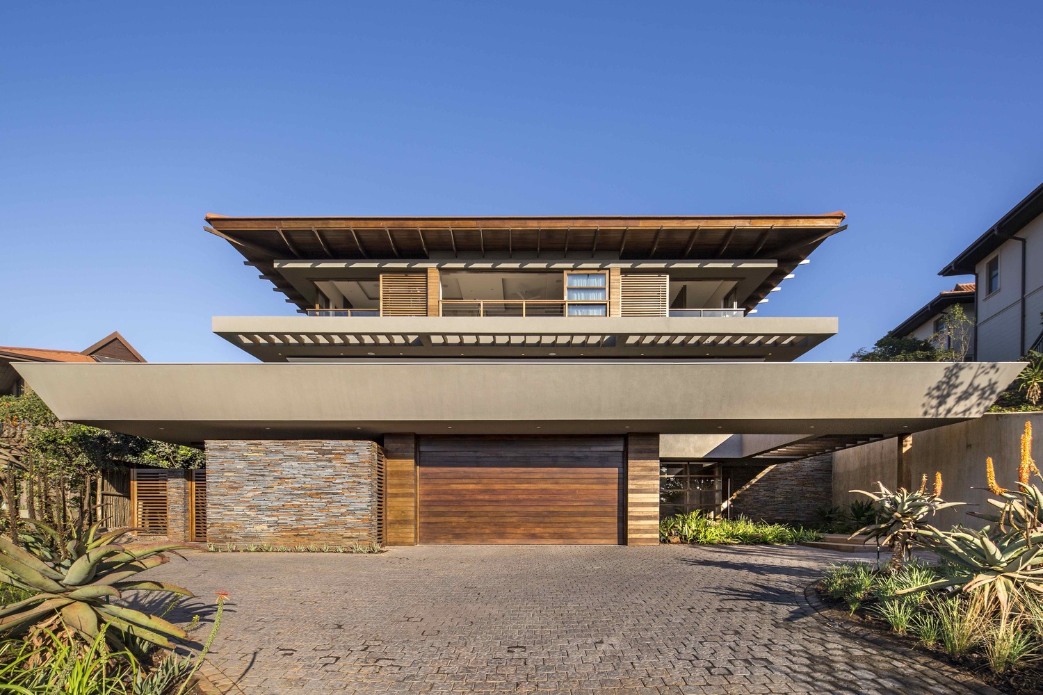 南非热带现代风别墅，风水设计融入建筑-49