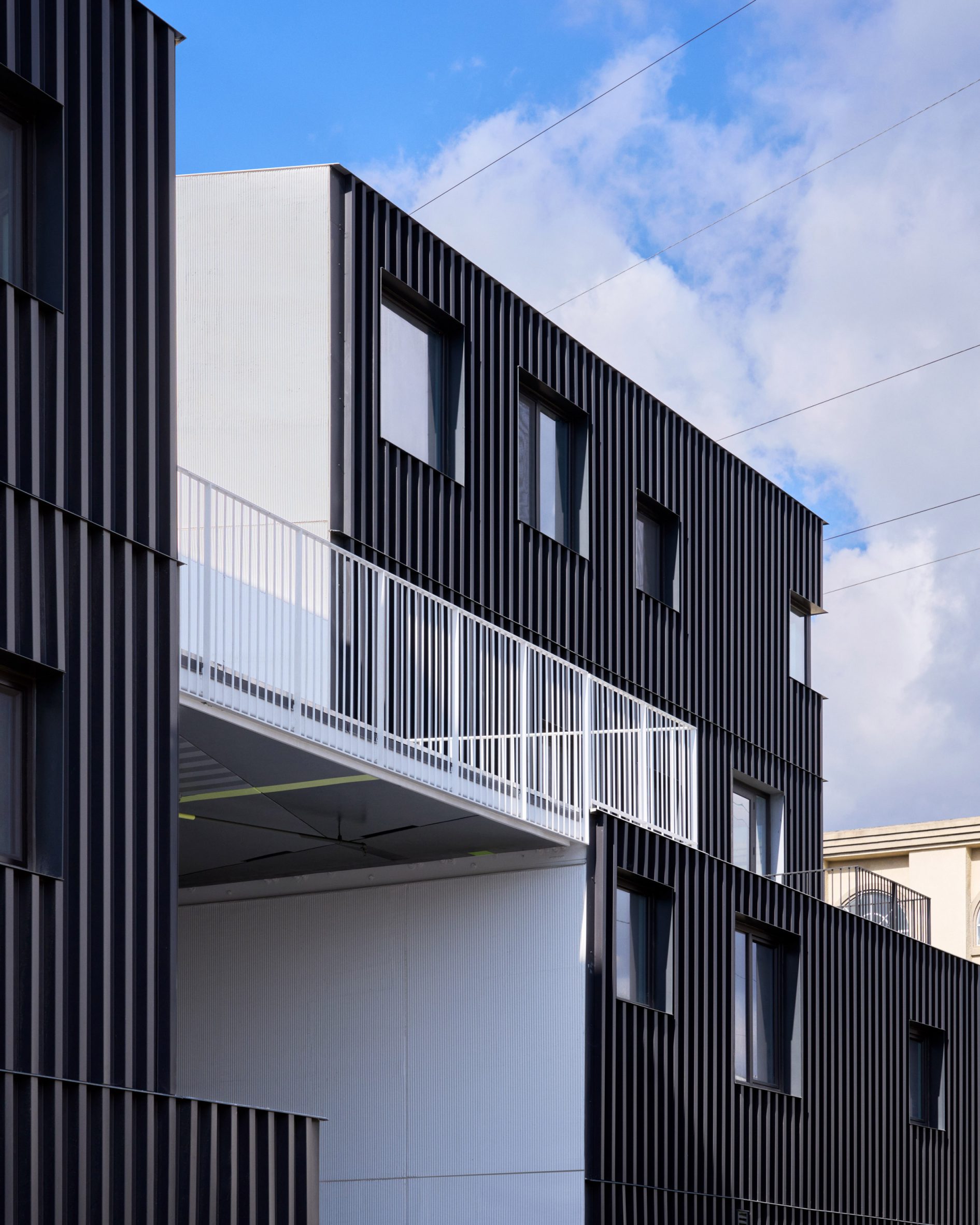 公寓建筑丨美国洛杉矶丨Lorcan O'Herlihy Architects (LOHA)-13