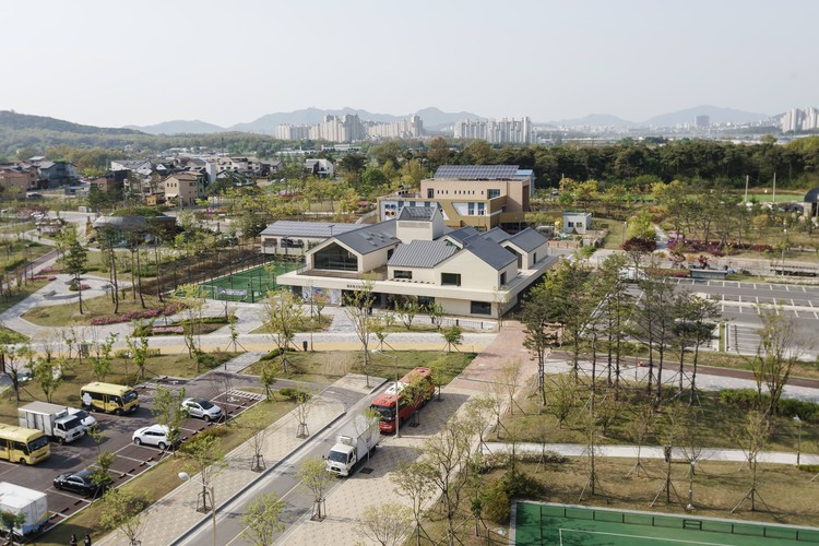 奇尔博青年文化中心  原地工作室+乌托邦建筑师事务所-2