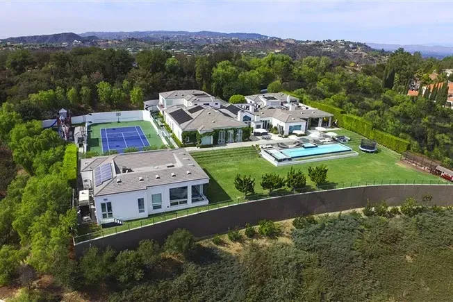 格温·史蒂芬妮比弗利山庄别墅室内设计丨美国丨凯利·韦斯特勒-6