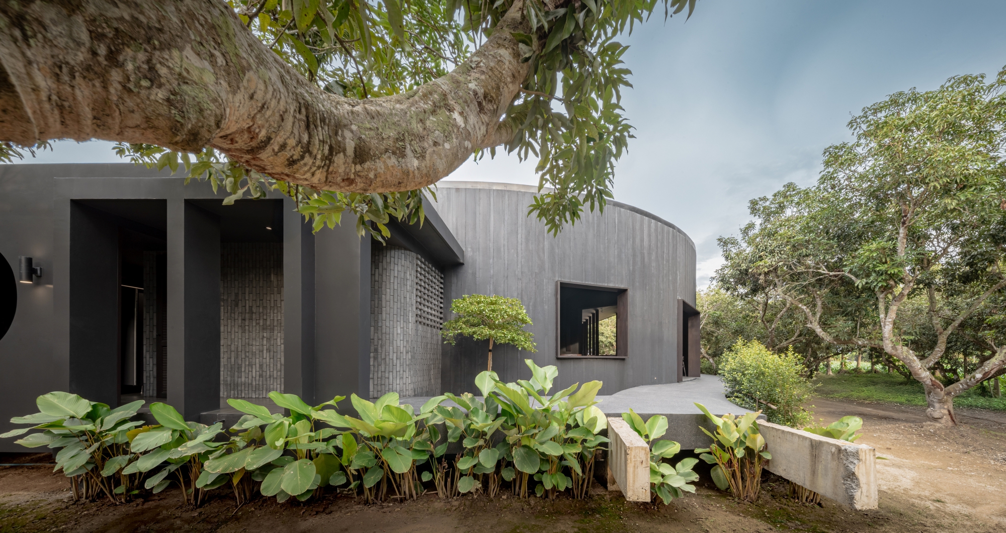 小花园里的玛达咖啡馆丨泰国清莱丨BodinChapa Architects-13