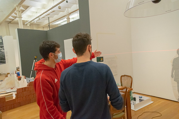 回声，一座城市的反射（注：refle·os推测应为reflejos，西班牙语反射、反响之意） -82