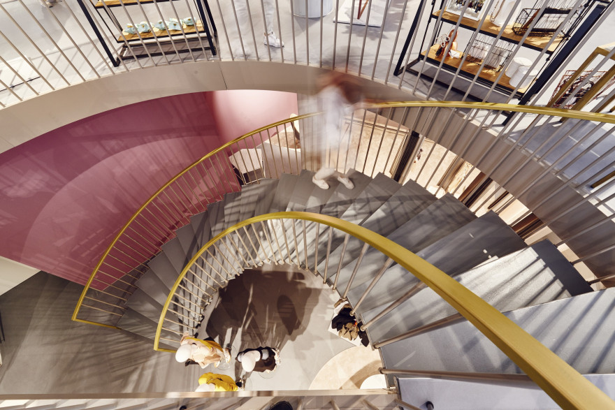 苏黎世粉色时尚殿堂“The Gallery”-11