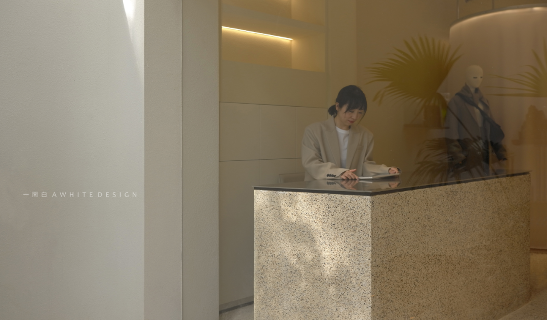 LA LUCE 买手店 · 梧桐树下的光影艺术与手工皮具的完美结合丨中国上海丨一間白-19