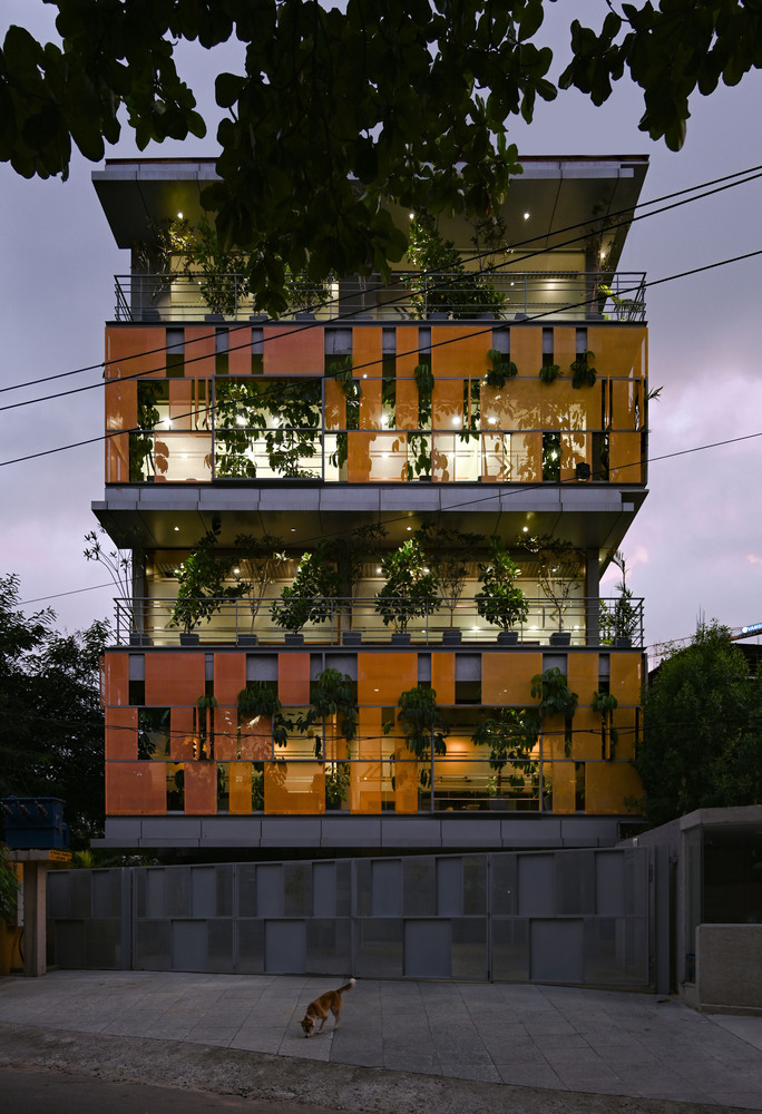 This Office in Hyderabad Repurposed an Existing On-site Concrete Structure | Spacefiction Studio-31