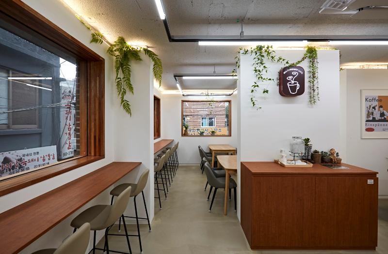 14 坪简约咖啡厅，展现 white&wood 风格魅力-2