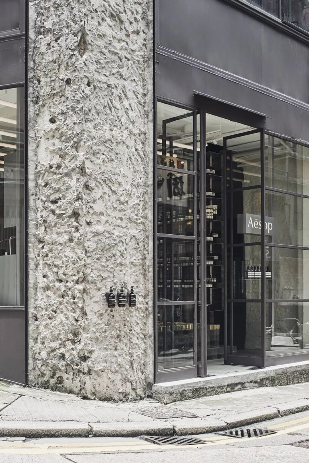 Aēsop 品牌文化打造与室内设计案例解析-41