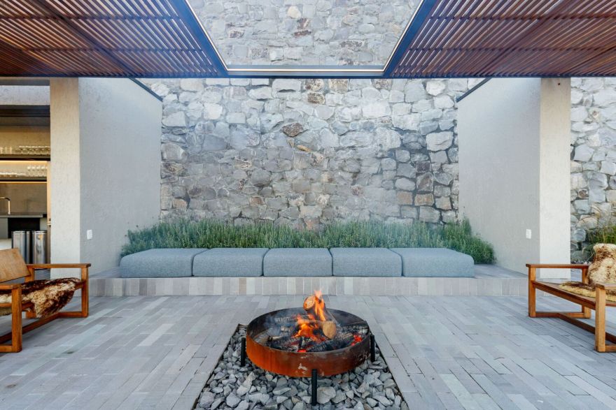 Roccia Residential Condominium | 石墙与自然共生的巴西生态住宅-25