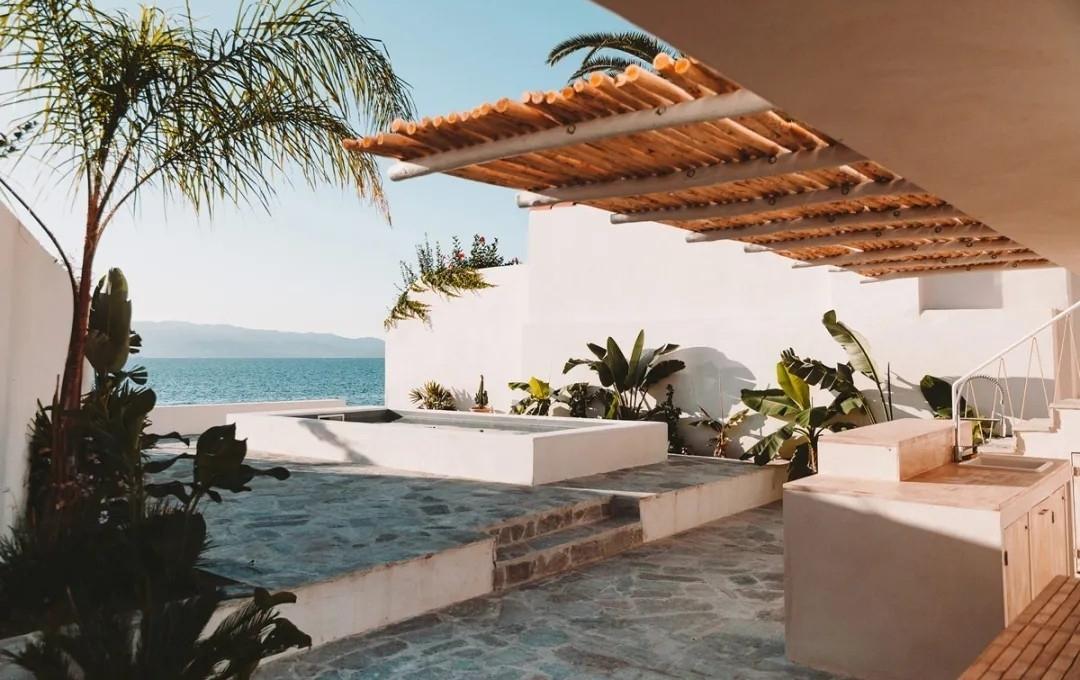 Amelia Tavella--法国经典的海景别墅-12