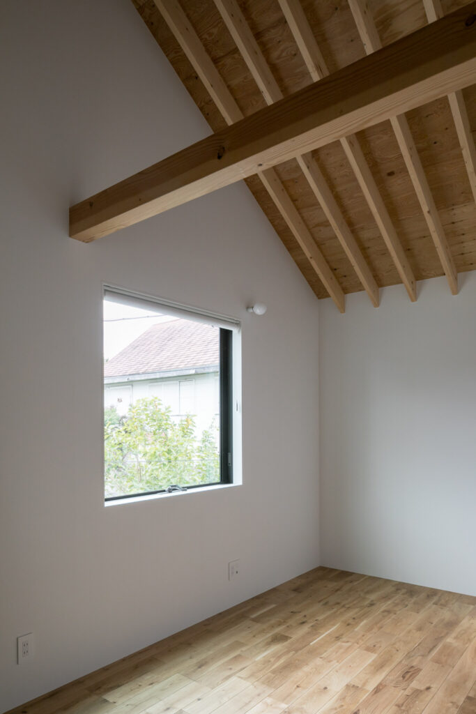 工房併設の住まい　木の温もりと開放感にあふれるのびやかなLDK空間 | Style of Life | 100%LiFE-10