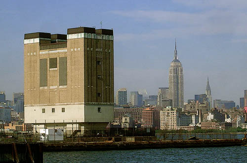 布鲁克林乔勒蒙街58号伪装成房屋的地铁通风口丨美国纽约-27