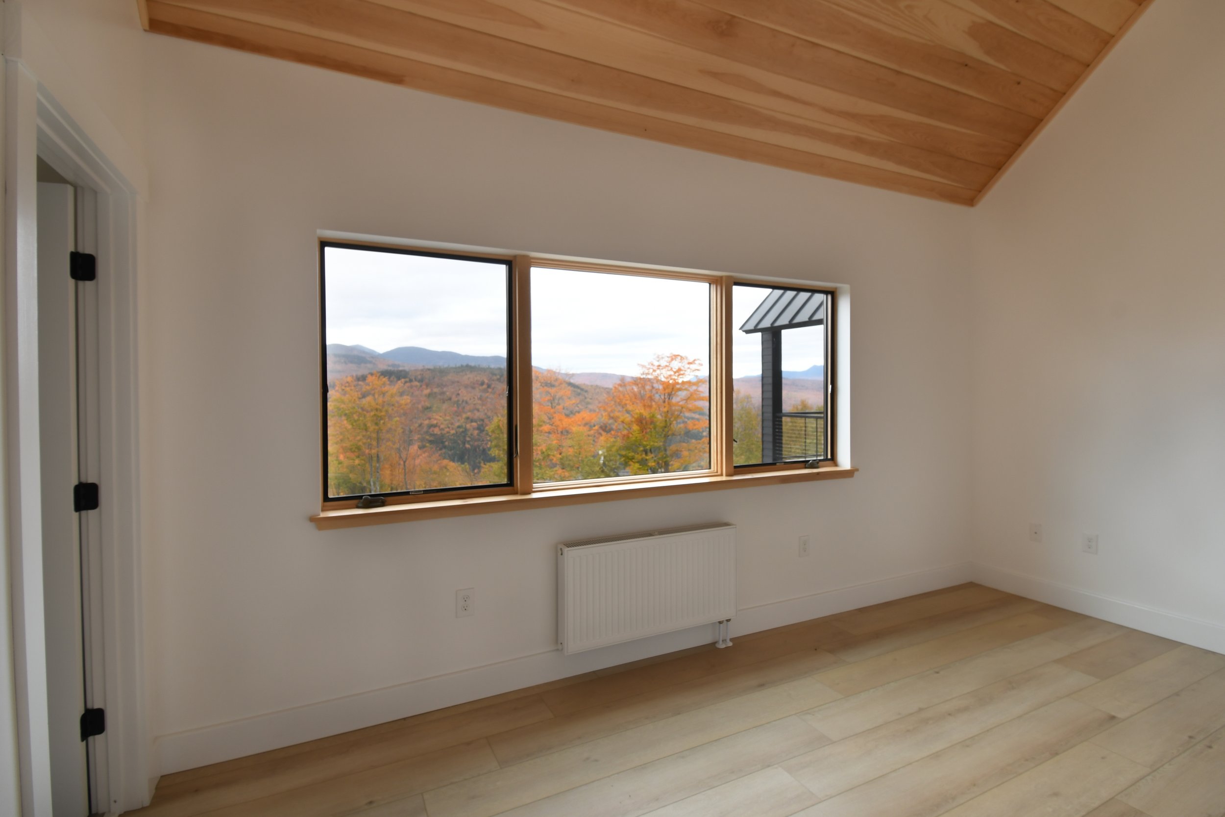 Kingfield Mountain Spec Home — Meldrum Design-27