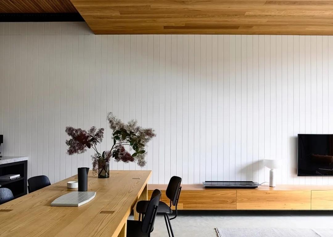 Bek Sheppard--简约现代住宅，用木材打造出温暖舒适的家-22