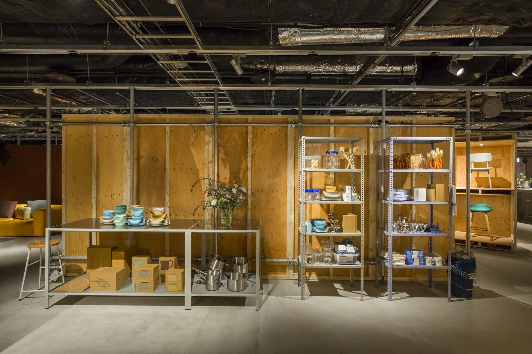 东京 HAY 旗舰店 | 灵活可变的家具系统空间-16