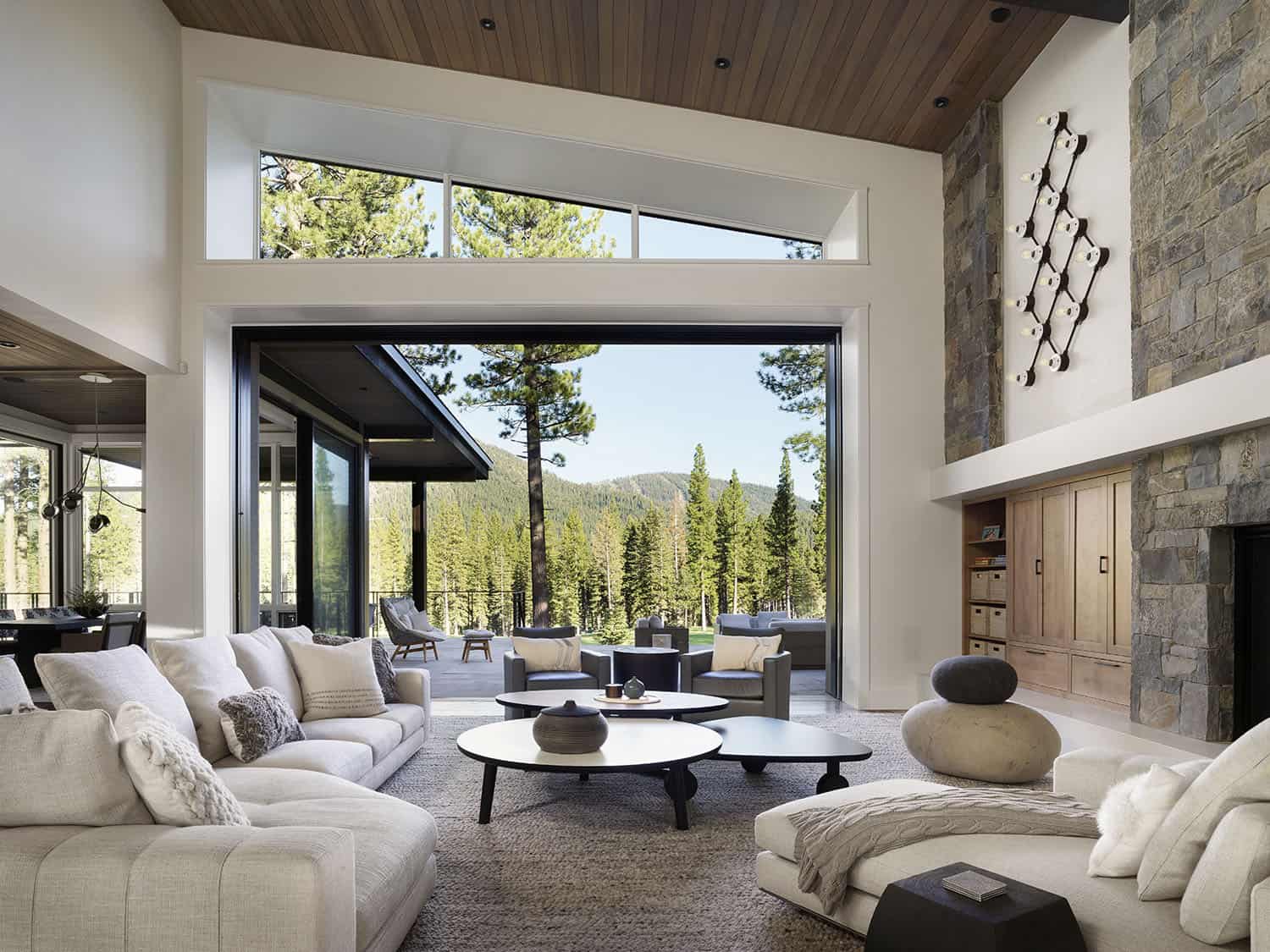 Enchanting mountain retreat in Truckee surrounded by an idyllic setting-9